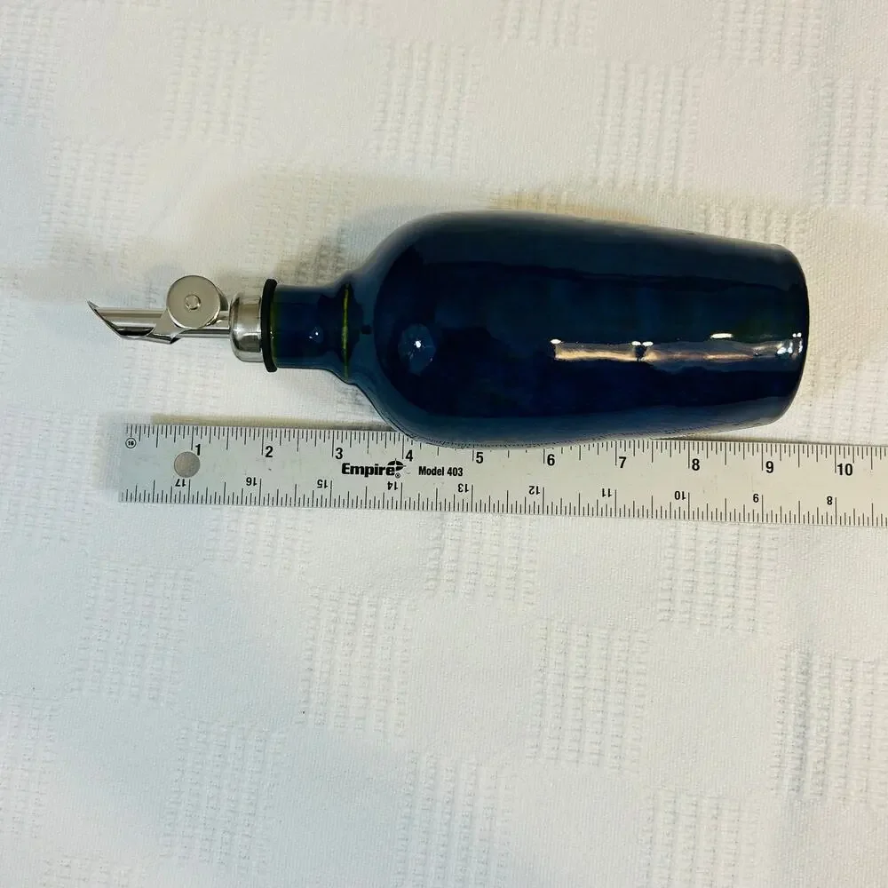 Unknown cruet olive